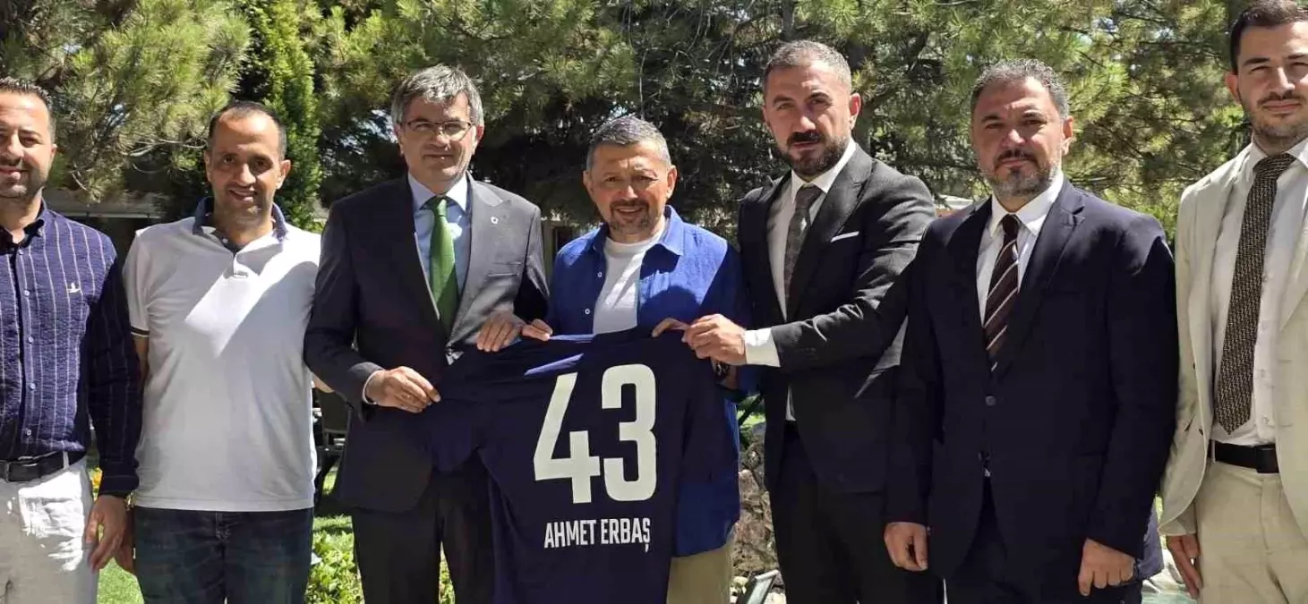 MHP\'li Erbaş\'tan Kütahyaspor\'a 1 Milyon TL Bağış