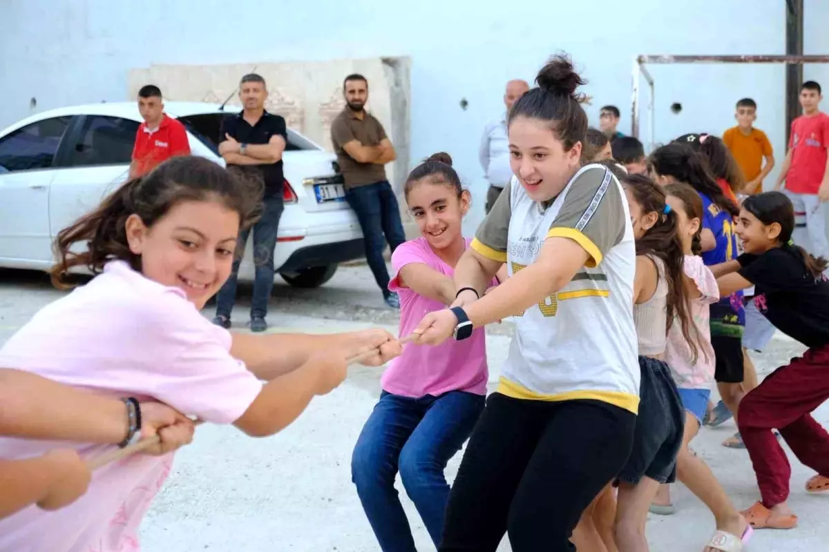 Defne Belediyesi\'nden Çocuklar İçin Eğlenceli Şenlik
