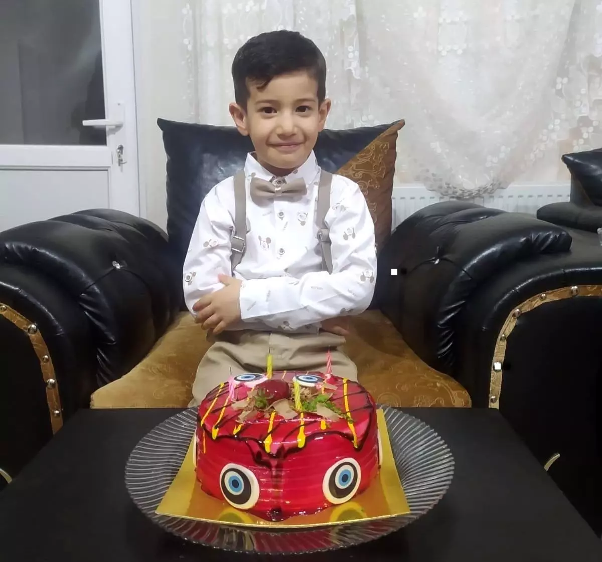 Bagajda mahsur kalan 7 yaşındaki çocuk korkunç şekilde can verdi