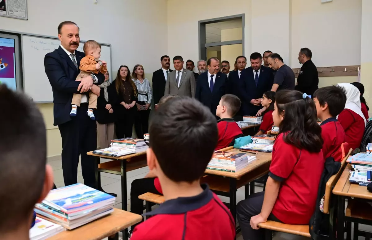 Isparta\'da Eğitim Yılı Şehit Orhan Burak İçin Başladı