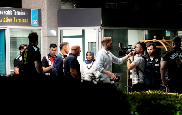 Fenerbahçe'nin yeni teknik direktörü Domenico Tedesco, İstanbul'a geldi