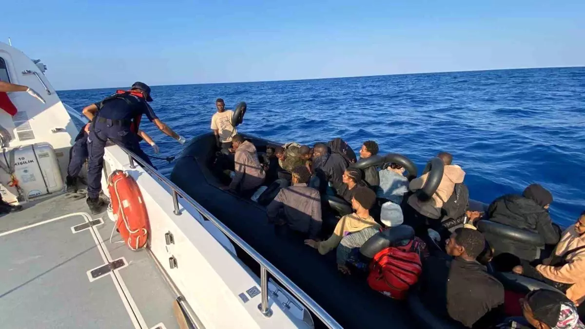 Fethiye\'de Düzensiz Göçmenler Kurtarıldı