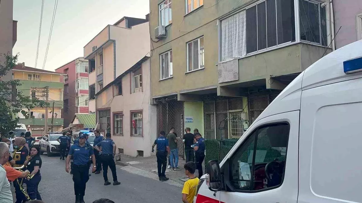 Kocaeli\'de Korkunç Cinayet: 17 Yaşındaki Oğul Tutuklandı