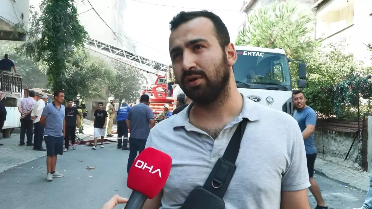 Avcılar\'da Çatı Yangını 4 Bina Hasar Gördü