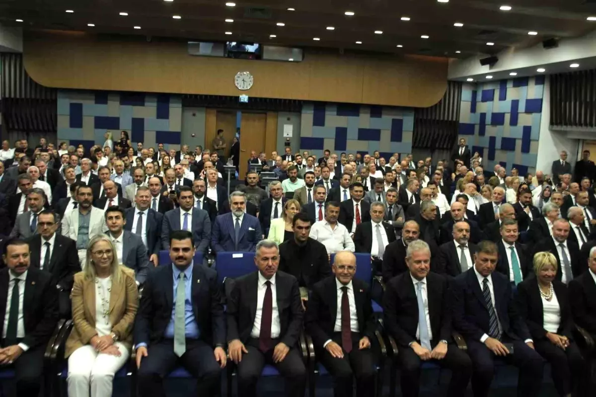 Bakan Şimşek, İzmir İş Dünyası ile Buluştu