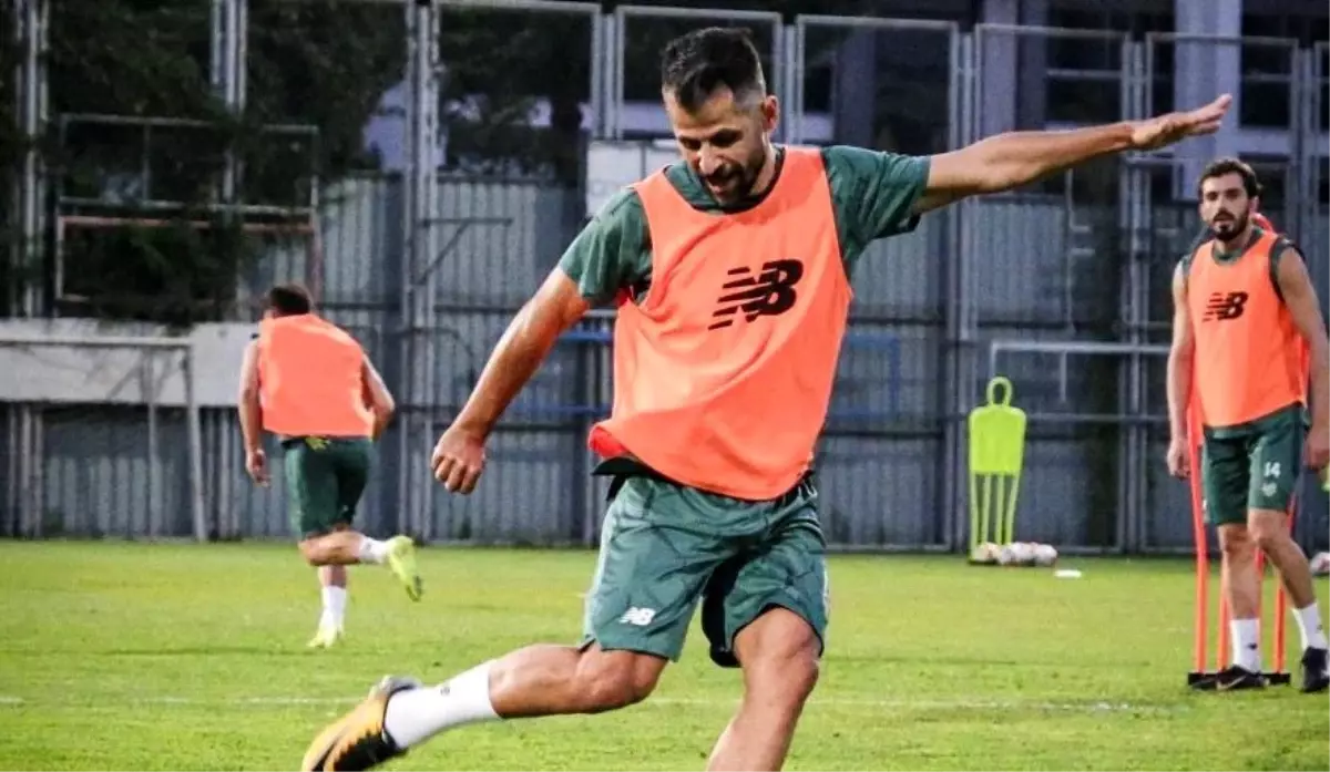 Bursaspor, Arnavutköy Belediyesi Maçına Hazırlanıyor