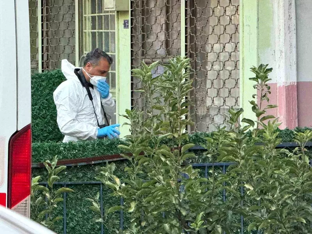 Çürümüş cesetleri bulunan anne ile kızının katili 16 yaşındaki oğlu çıktı