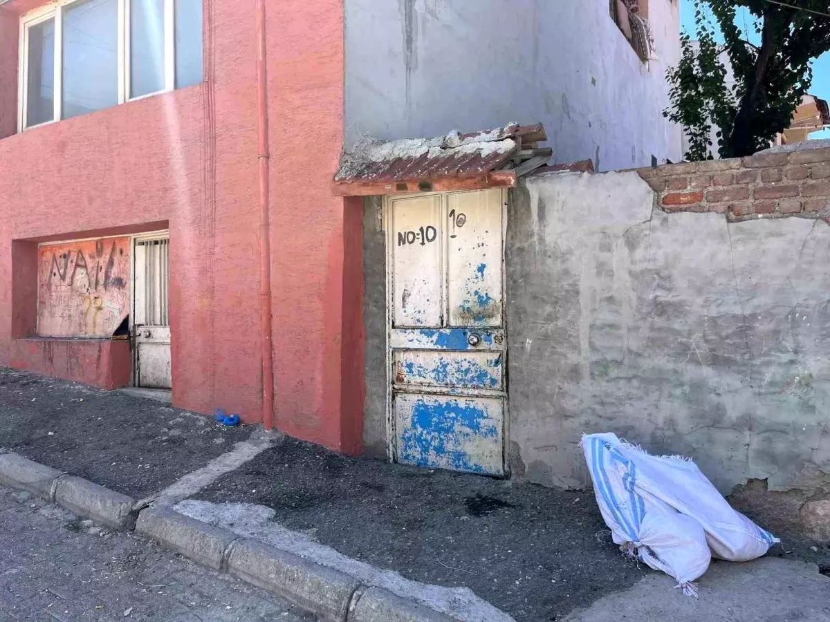 Eskişehir\'de Eşine Şiddet Uygulayan Adam Gözaltında