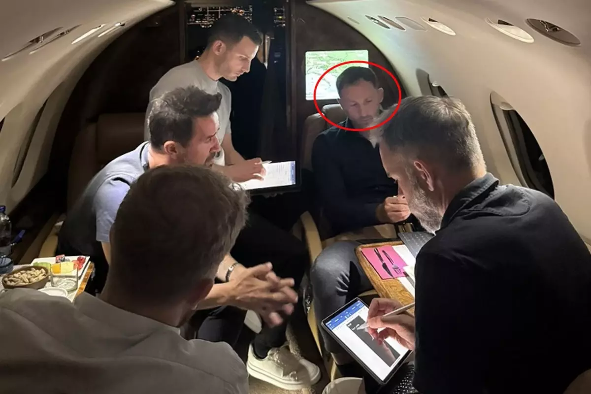 Fener\'in yeni hocası hızlı başladı! Kendisini istemeyen taraftarı mahcup edecek kareler