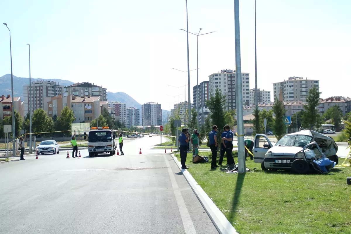 Kayseri\'de Feci Kaza: 2 Ölü, 3 Yaralı