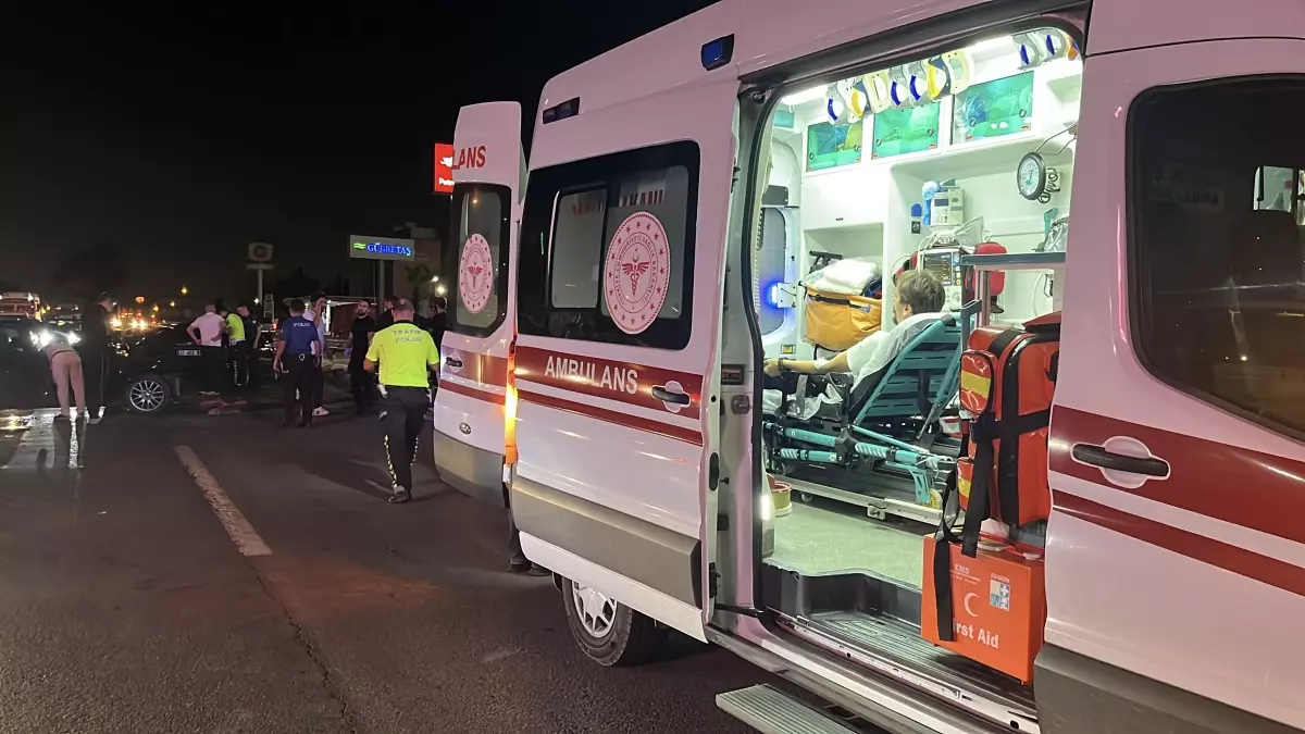 Körfez\'de Trafik Kazası: 4 Yaralı