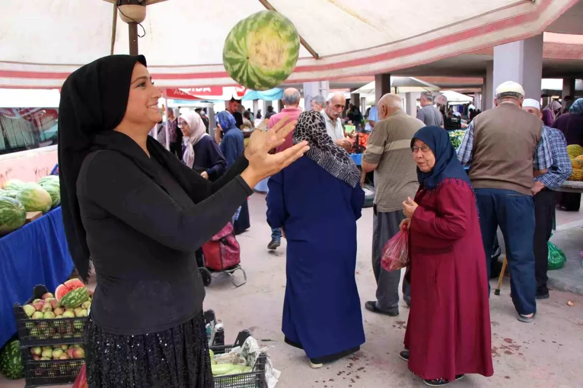Esra\'nın Karpuz Satışıyla Geçim Mücadelesi