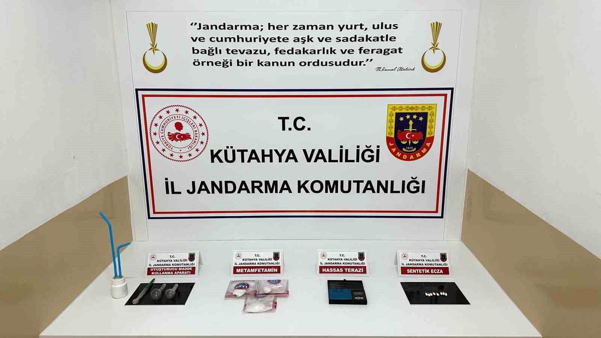 Kütahya\'da Uyuşturucu Operasyonu: 4 Gözaltı