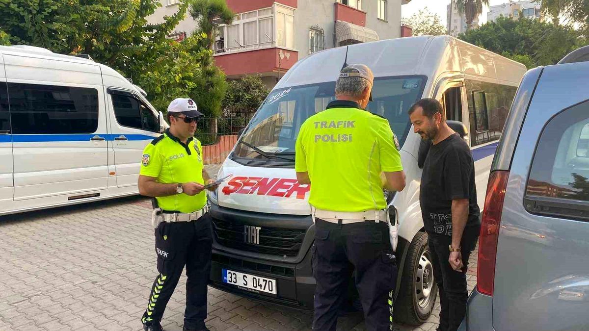 Mersin\'de Servis Araçlarına Denetim