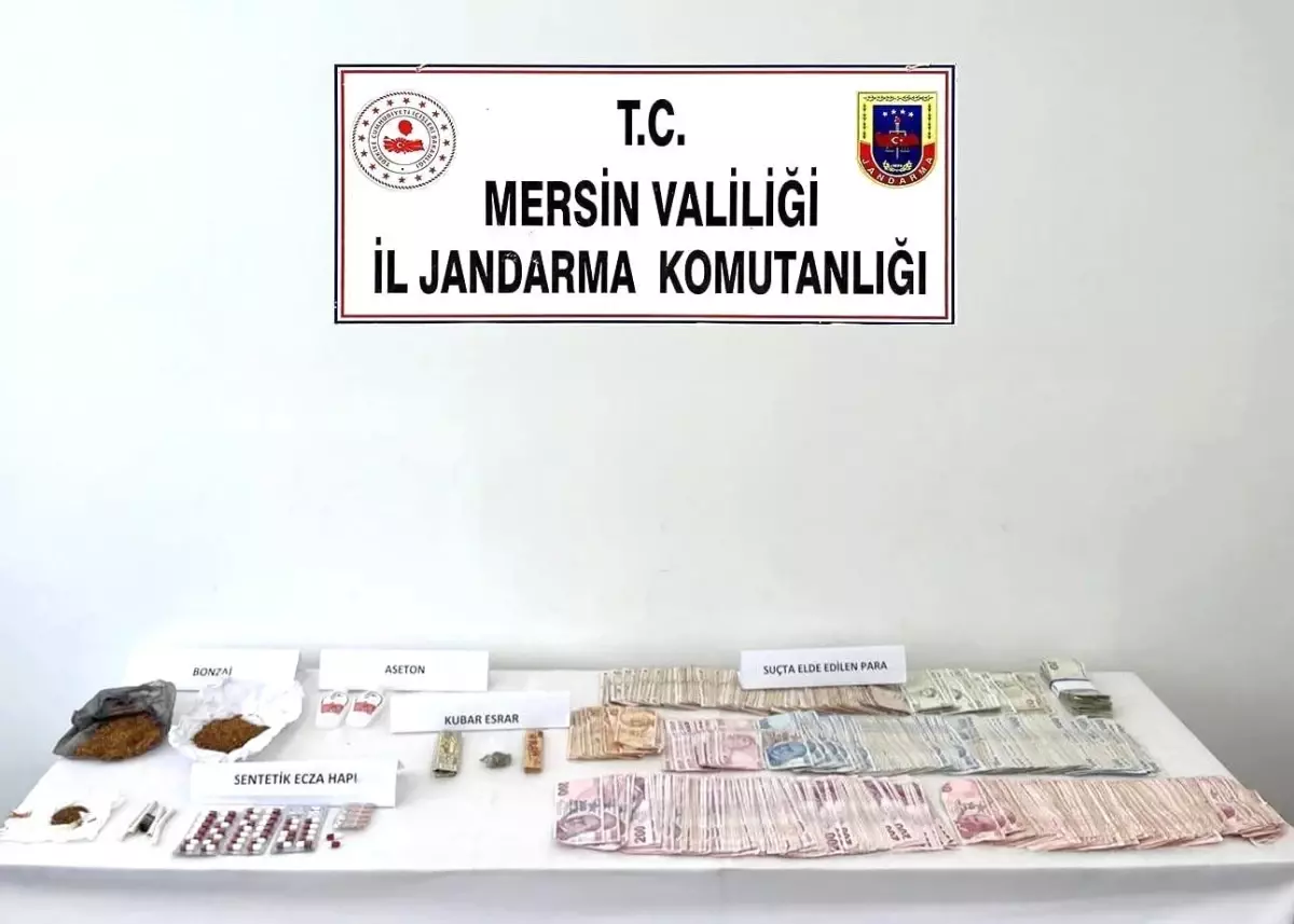 Mersin\'de Uyuşturucu Operasyonu: 4 Gözaltı