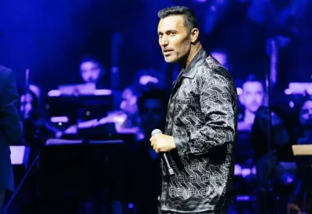 Mustafa Sandal'dan konserde reji çalışına skandal tepki: Oğlum geri zekalı mısın