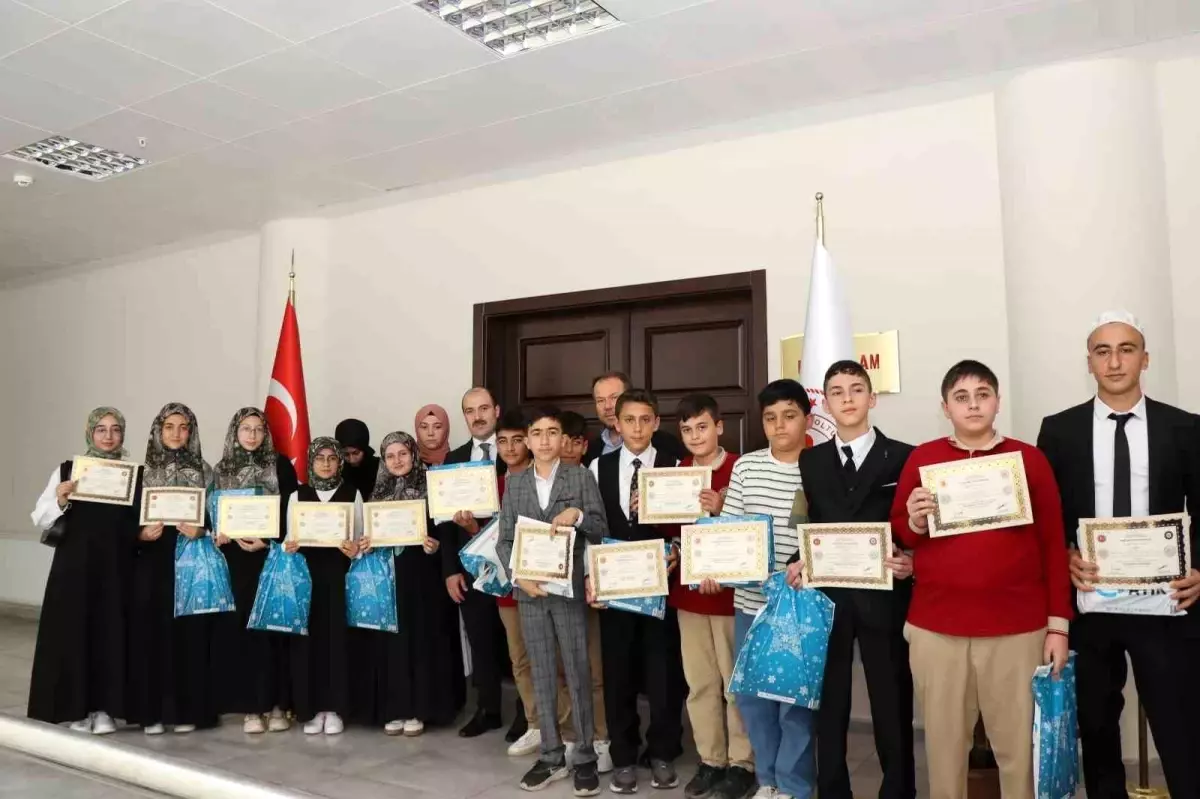 Oltu\'da 17 Hafızın İcazet Töreni