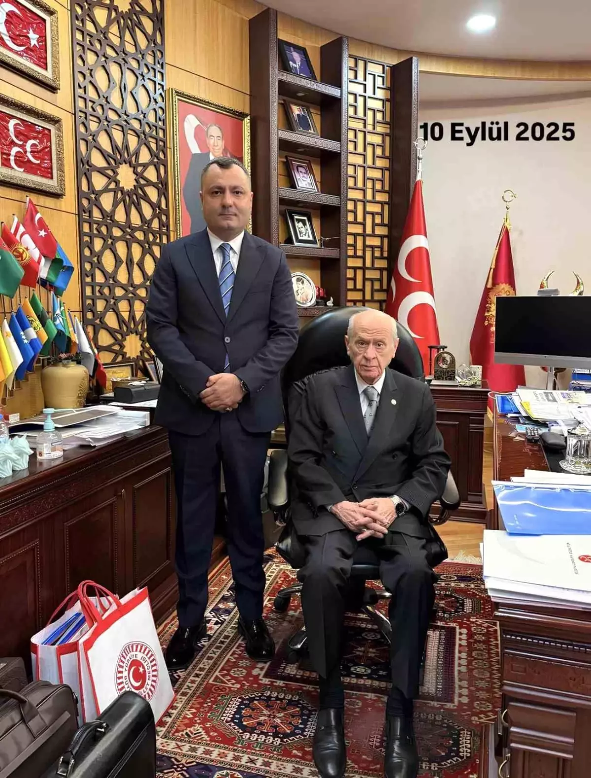 Ülkü Ocakları\'ndan Ali Koç\'a Destek