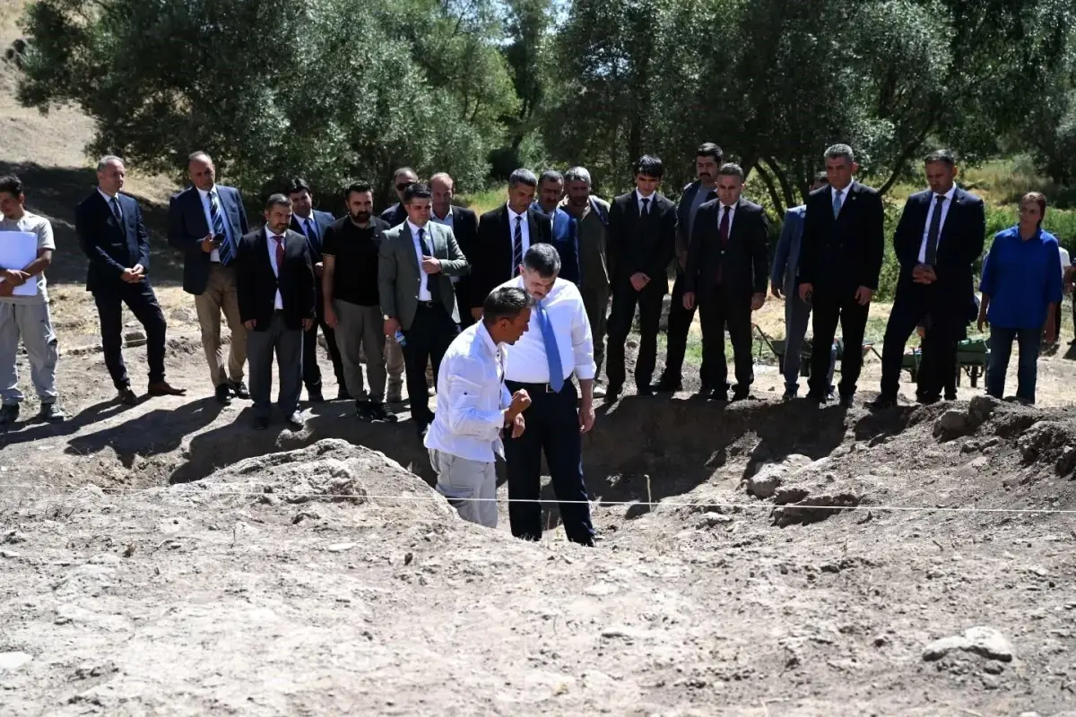 Erzurum\'da Tarihi Höyük İncelemesi