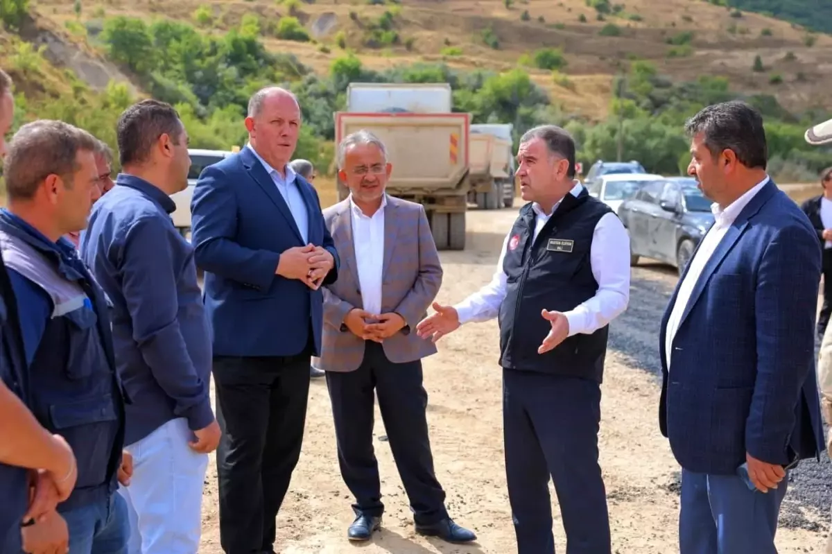 Vali Eldivan Köy Yollarını İnceledi