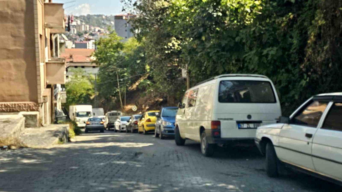 Zonguldak\'ta Park Yasağına Rağmen Trafik Sorunları Devam Ediyor