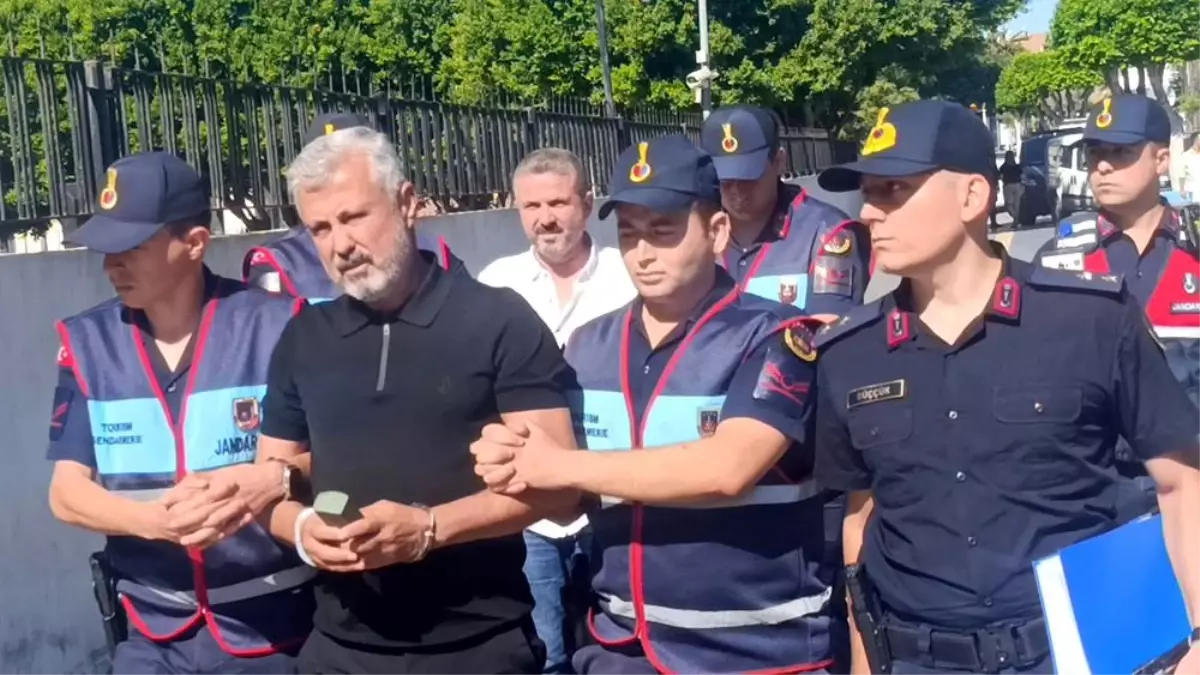 Manavgat Belediyesi\'nde Rüşvet ve Yolsuzluk İddiaları: Eski Başkan Gözaltında