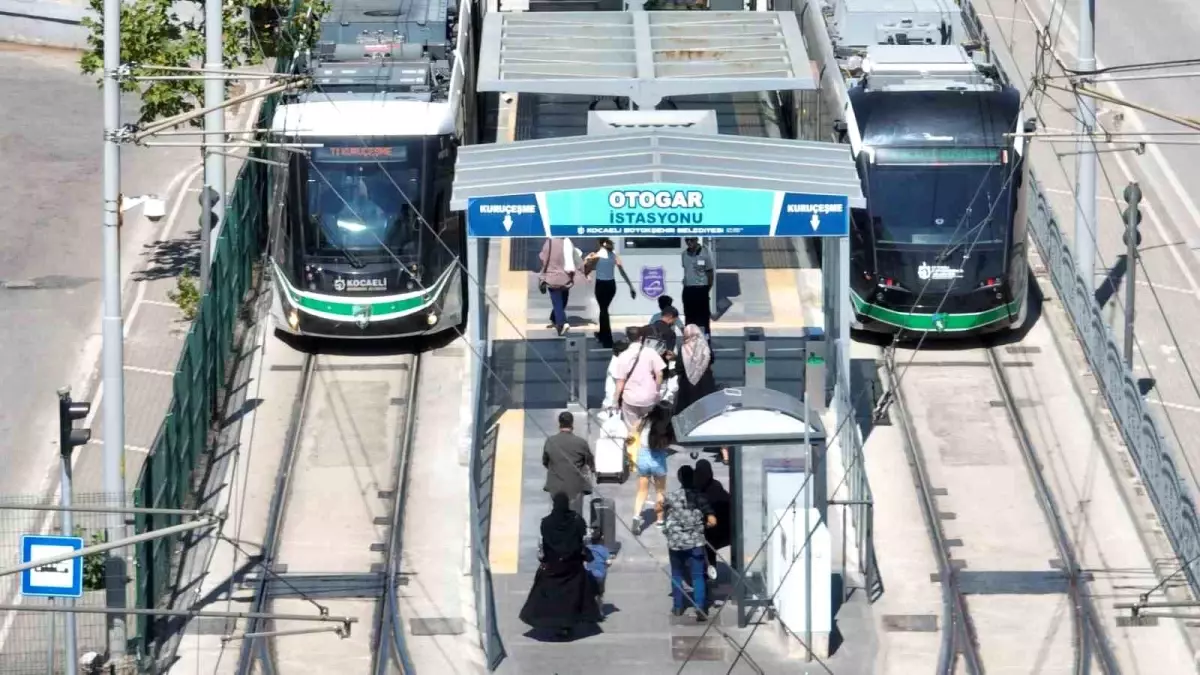 Kocaeli\'de Akçaray Tramvay Hattı\'nda Yolcu Kapasitesi İki Katına Çıkacak