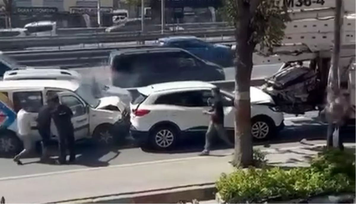 Avcılar\'da Zincirleme Kaza