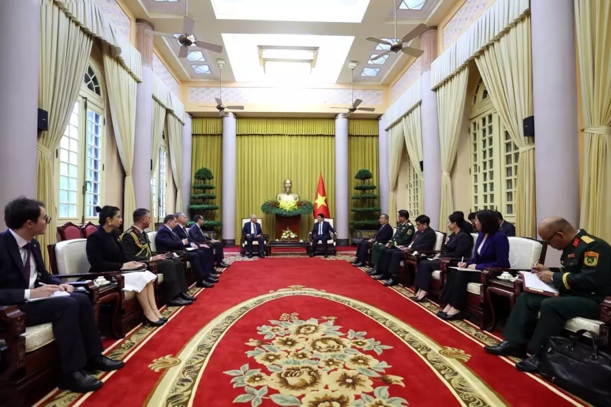 Yaşar Güler Vietnam Devlet Başkanı ile Görüştü