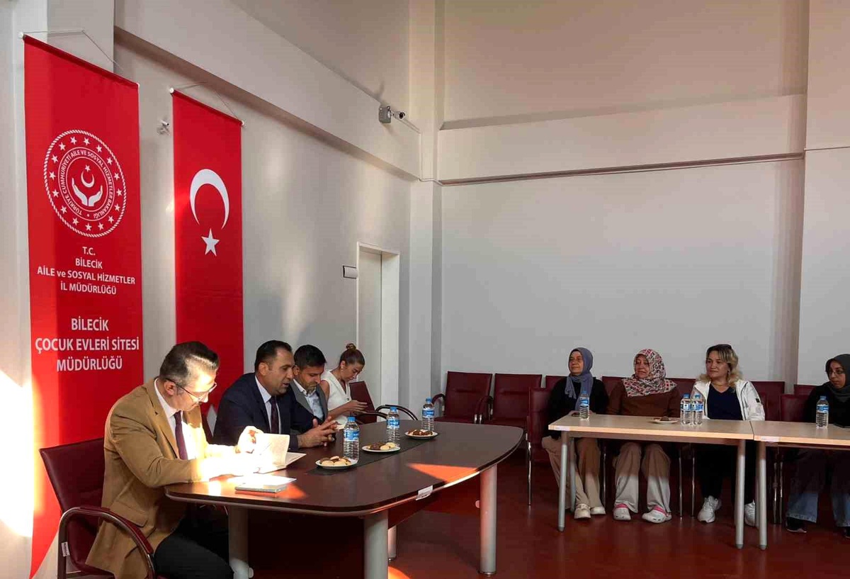 Türkoğlu\'ndan Bilecik Çocuk Evleri\'ne Ziyaret