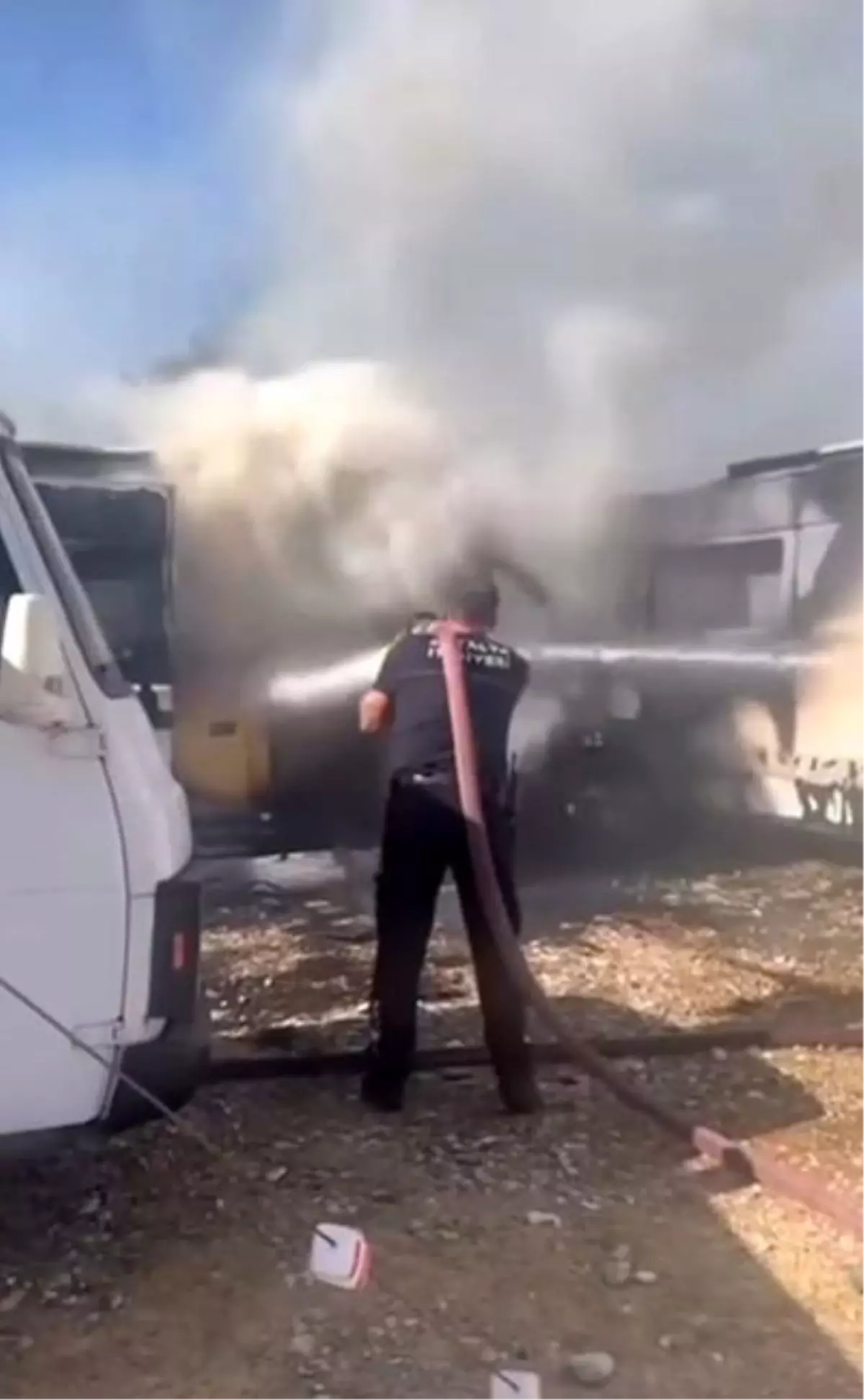 Demre\'de Karavan Yangını