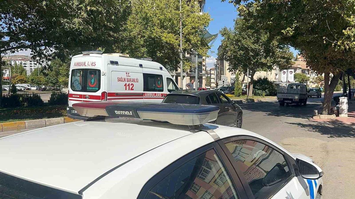 Elazığ\'da Motosiklet Kazasında İki Yaralı