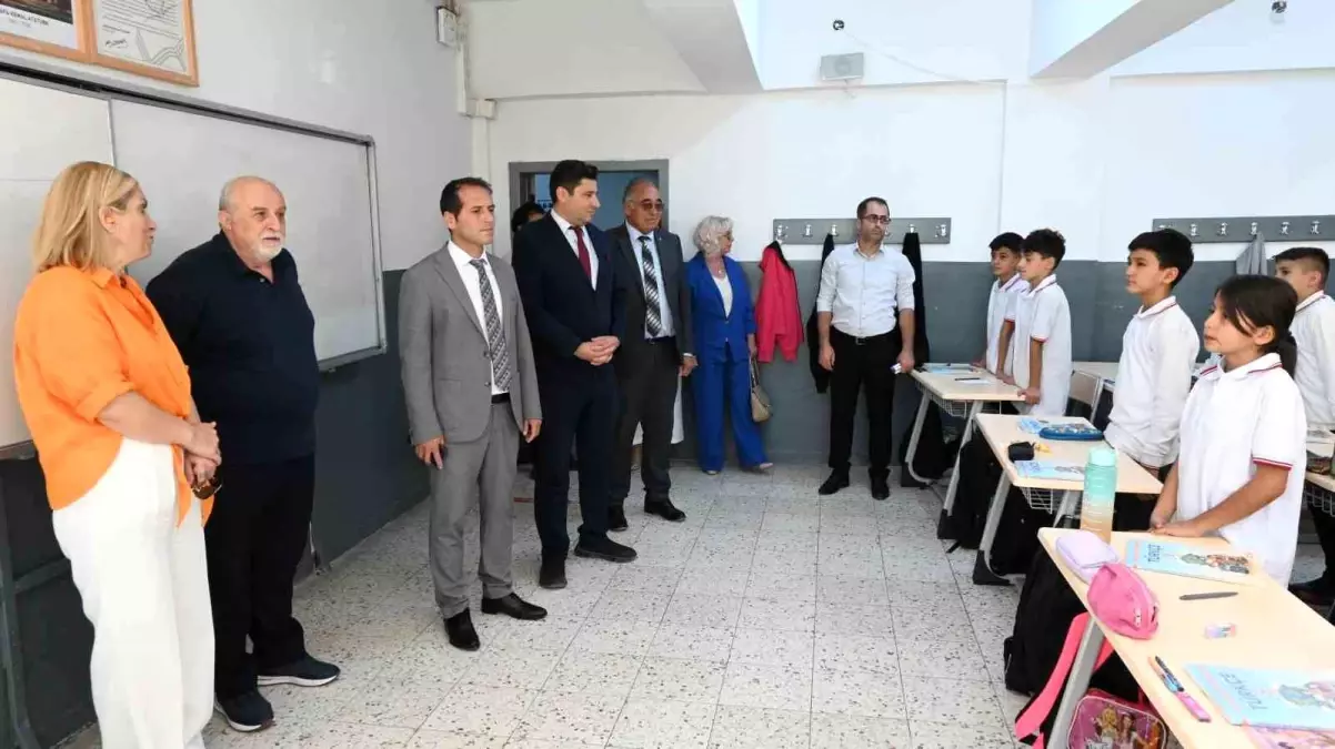 Hayırsever Avni Ongurlar\'dan Okula Destek