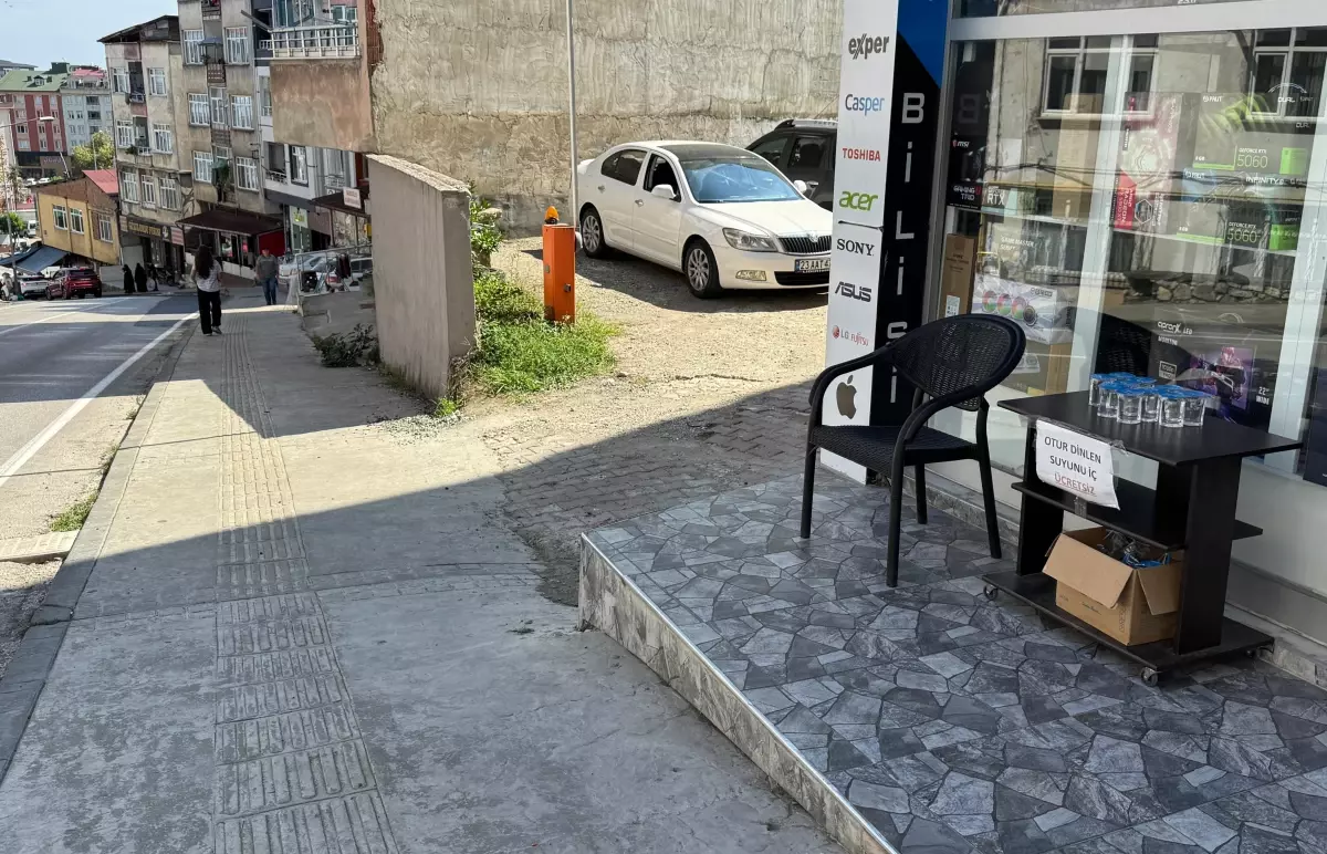 Mertcan Mercan\'dan Yolda Dinlenme Alanı