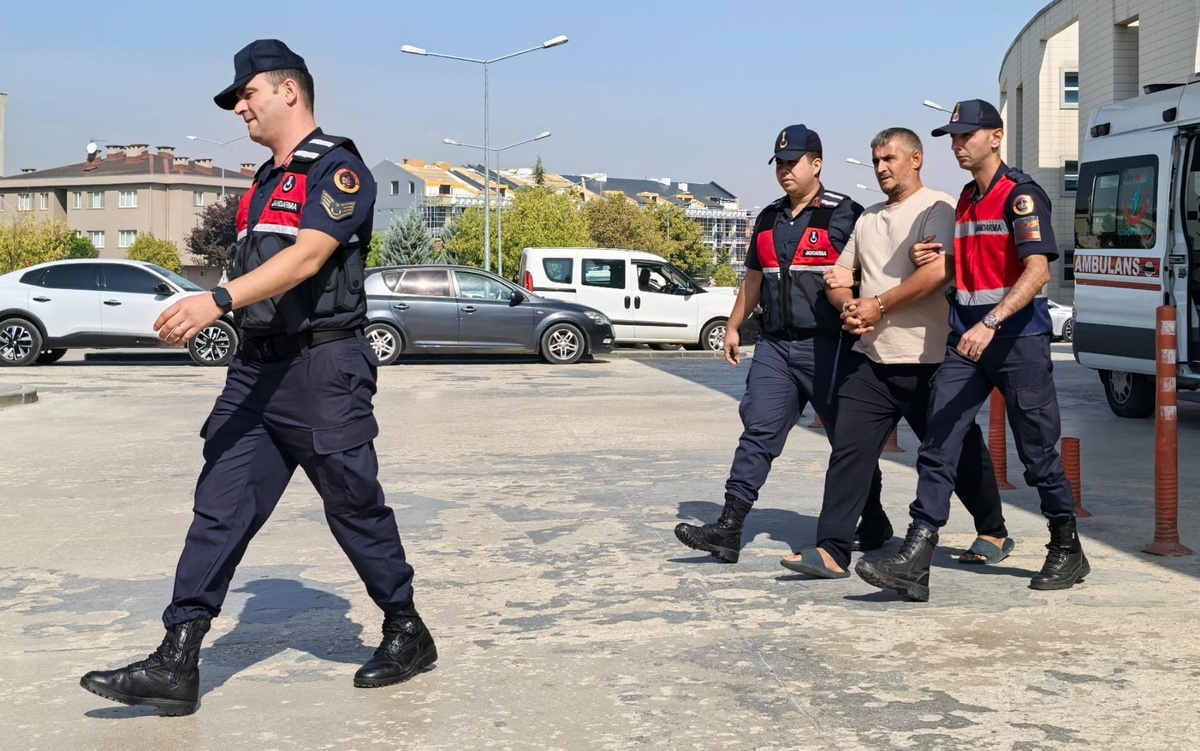 Hapis Cezalı Naim D. İçkili Ortamda Yakalandı