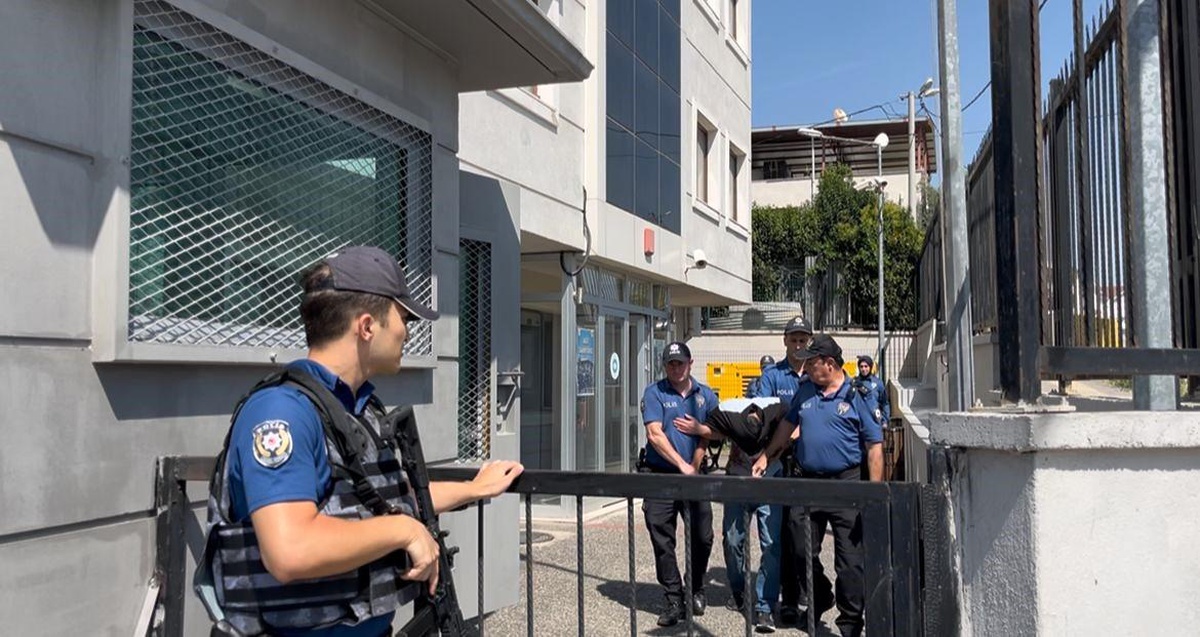 Bursa\'da Hırsızlık Zanlısı 16 Yaşında Yakalandı