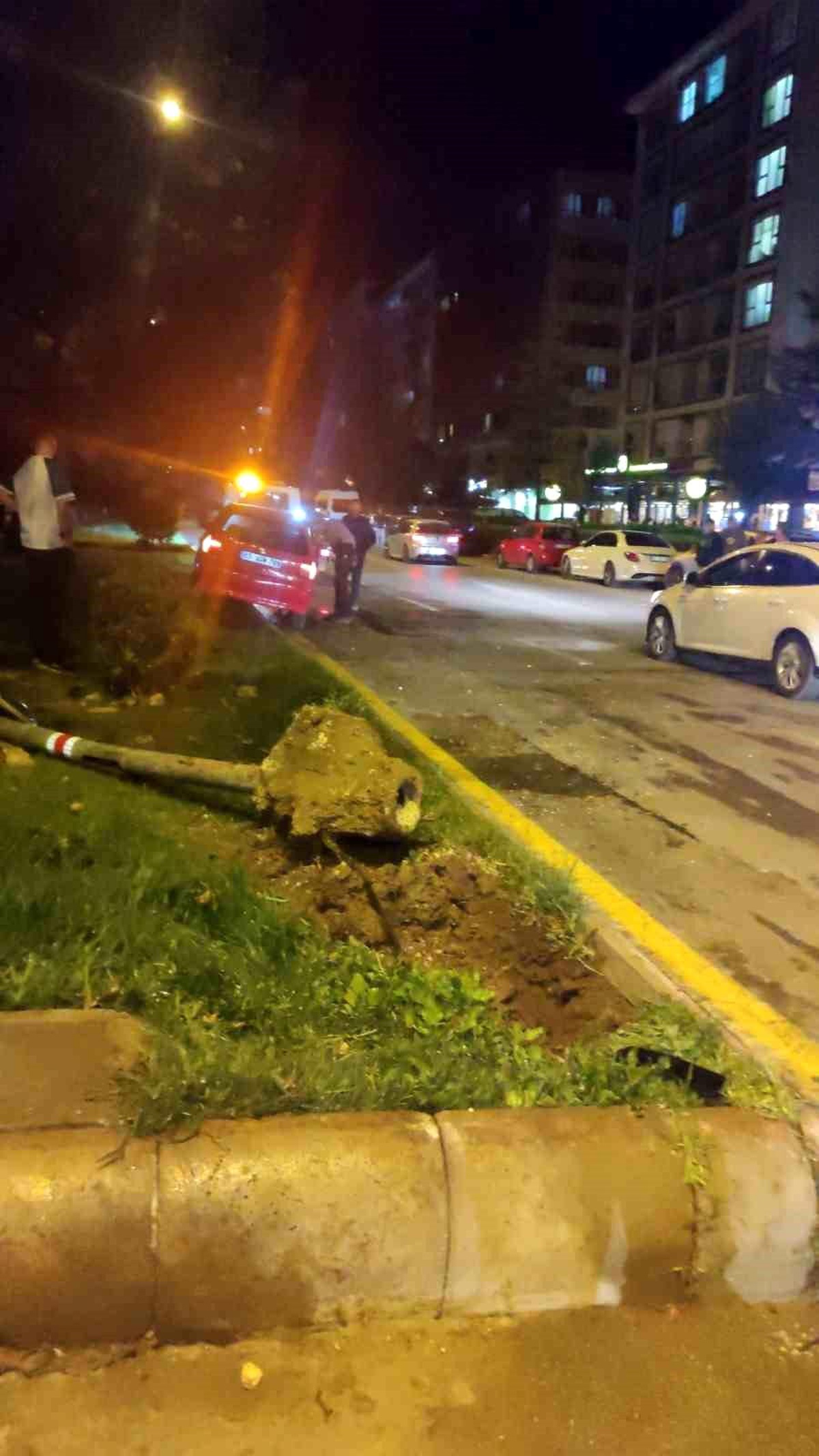Eskişehir\'de Alkollü Sürücü Yayalara Çarptı!