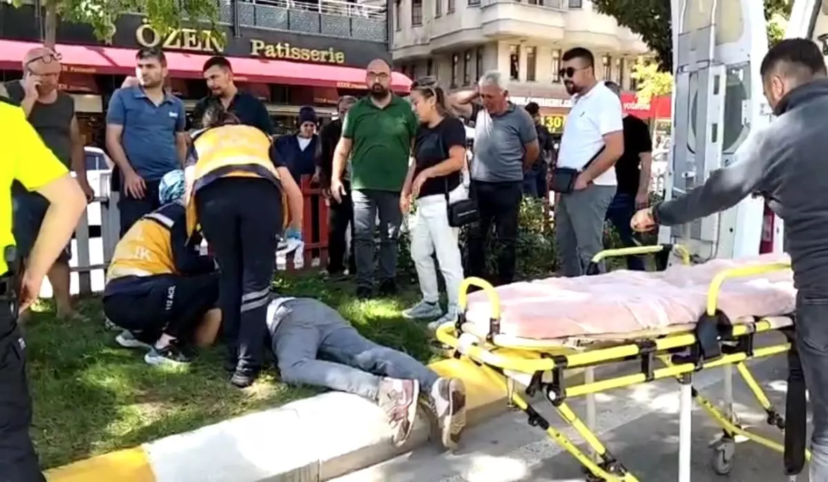 Bafra\'da Yaya Geçidinde Kaza: 3 Yaralı