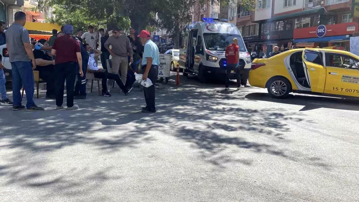 Burdur\'da Trafik Kazası: 3 Yaralı