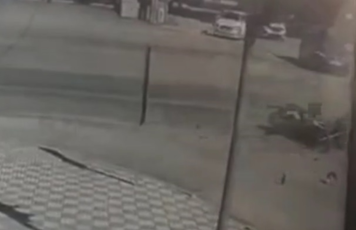 Adana\'da Trafik Kazası: Trafik Polisi Ağır Yaralandı