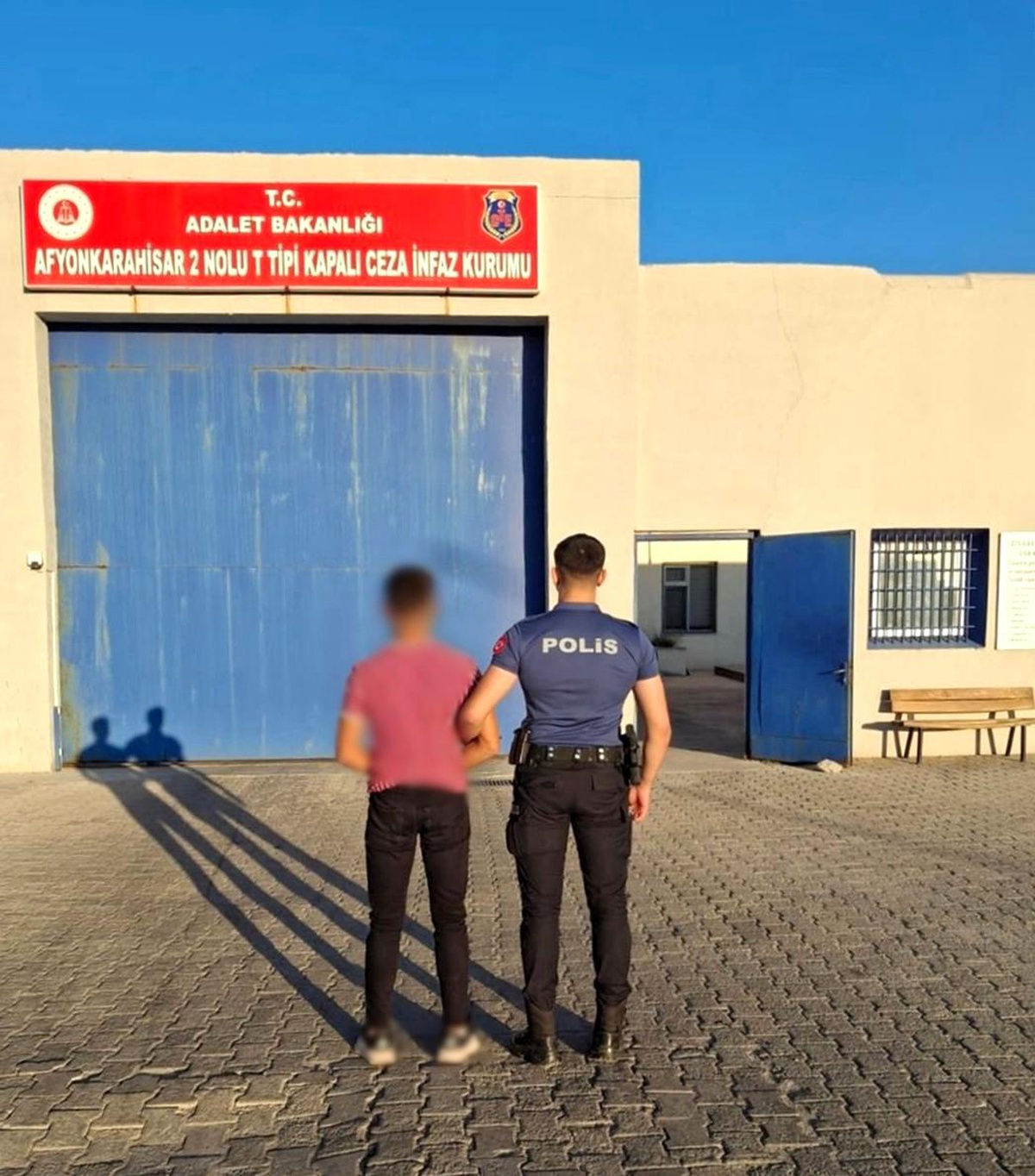 Aranan Şahıs Yakalandı
