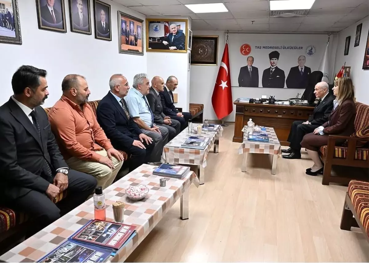 Bahçeli Taş Medreseli Ülkücüleri Ziyaret Etti