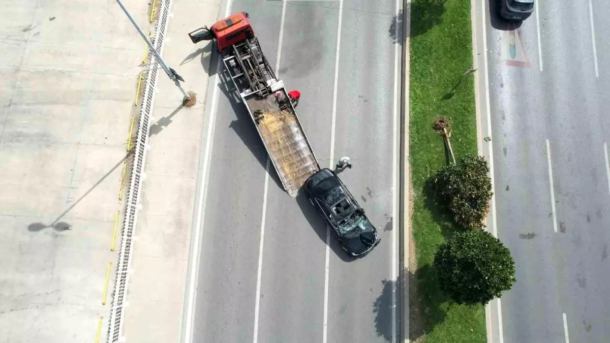 Pendik\'te Kaza: Sürücü Ağır Yaralı