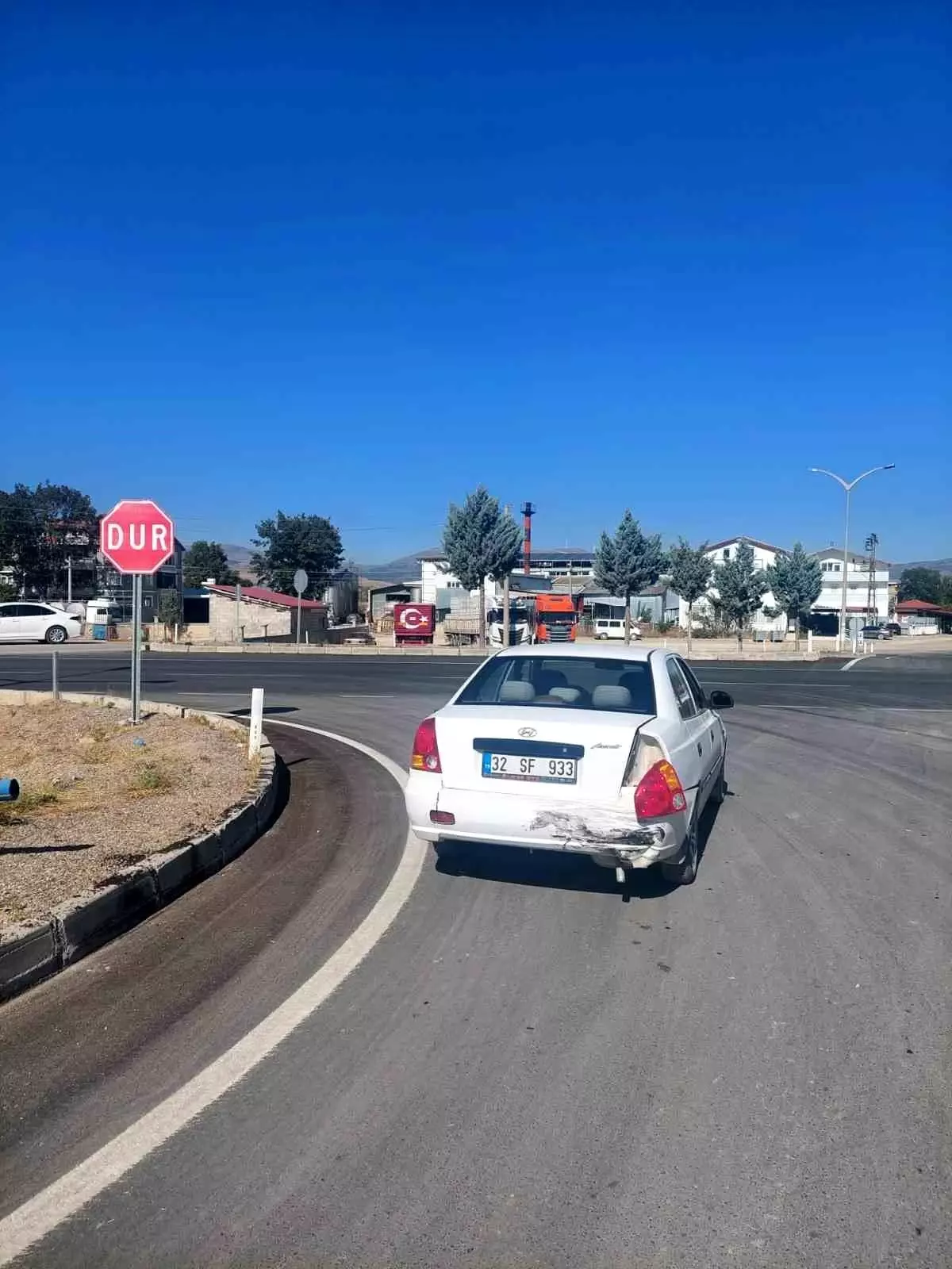 Isparta\'da Kavşakta Kaza: 3 Yaşındaki Çocuk Yaralandı