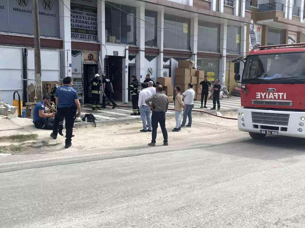 Kapaklı\'da Tekstil Atölyesinde Yangın