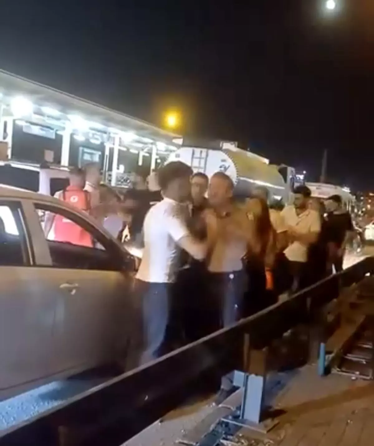 Bursa\'da Trafikte Kavga: 2 Gözaltı