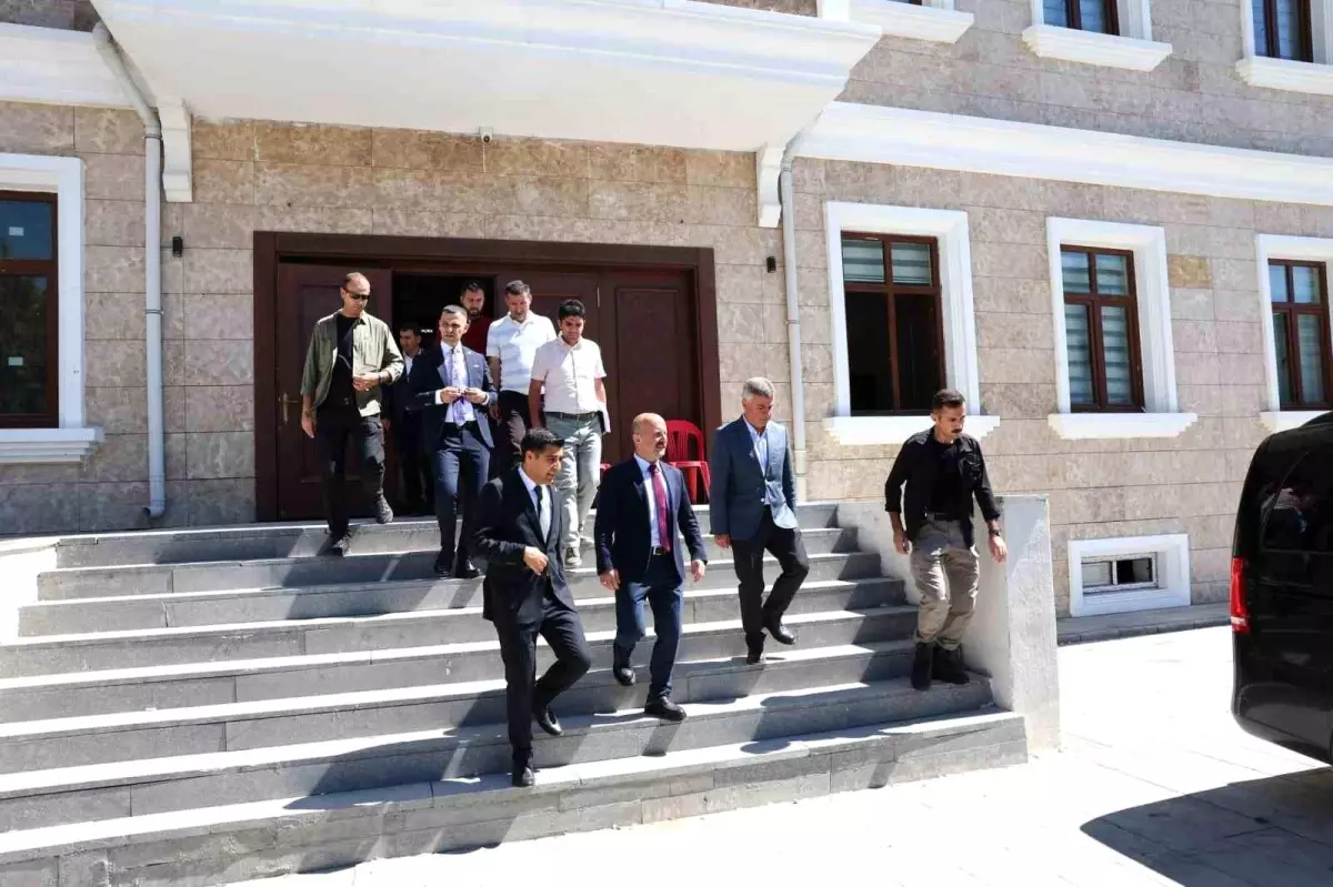 Tut\'ta Yeni Hizmet Binası Açıldı