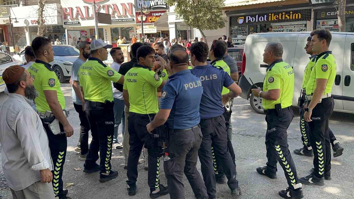 Adıyaman\'da Depremzedeler Trafik Cezalarına İsyan Etti
