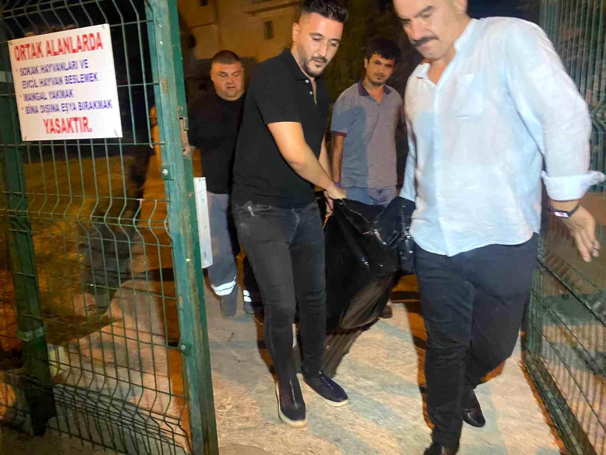 Antalya\'da Eski Eş Cinayeti: Hanım Biçer\'in Cenazesi Teslim Edildi
