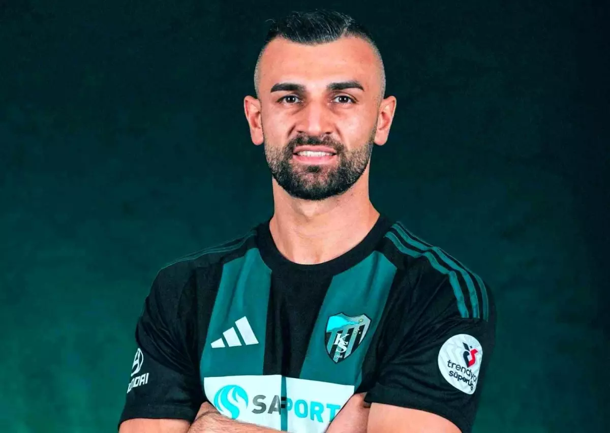 Serdar Dursun Kocaelispor\'a Katıldı